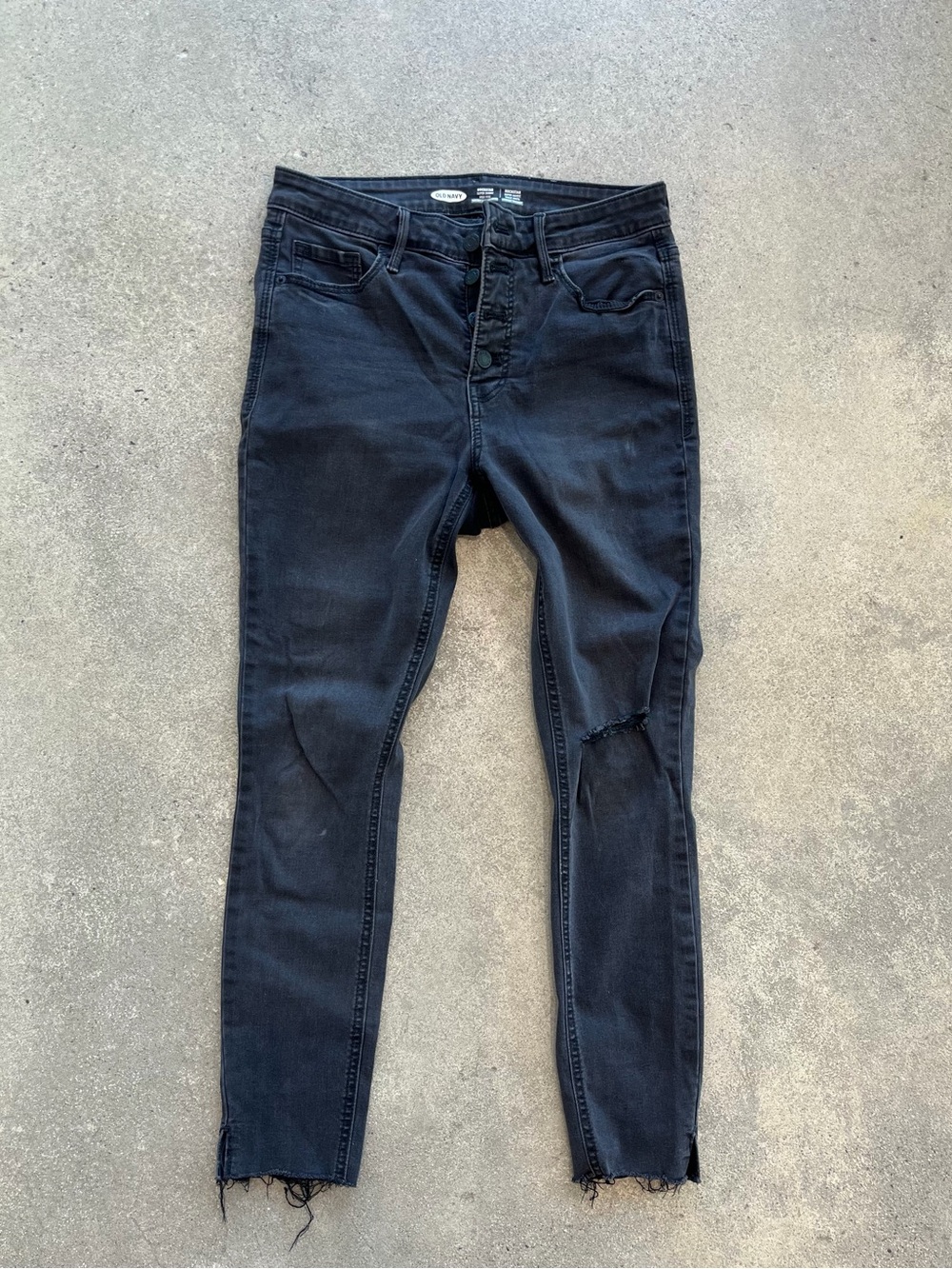 Old Navy Rockstar Black Skinny Jeans Raw Hem Ripped Knee Sz 8